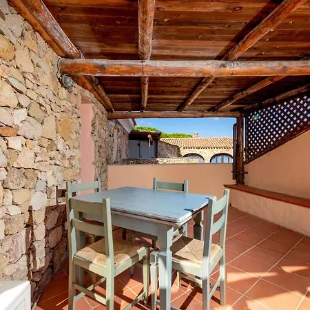 Piazzetta Dei Pini Lc-30 *